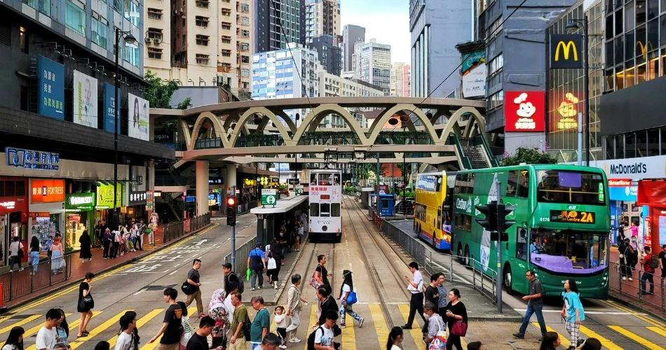 8 Must Visit Neighborhoods in Hong Kong