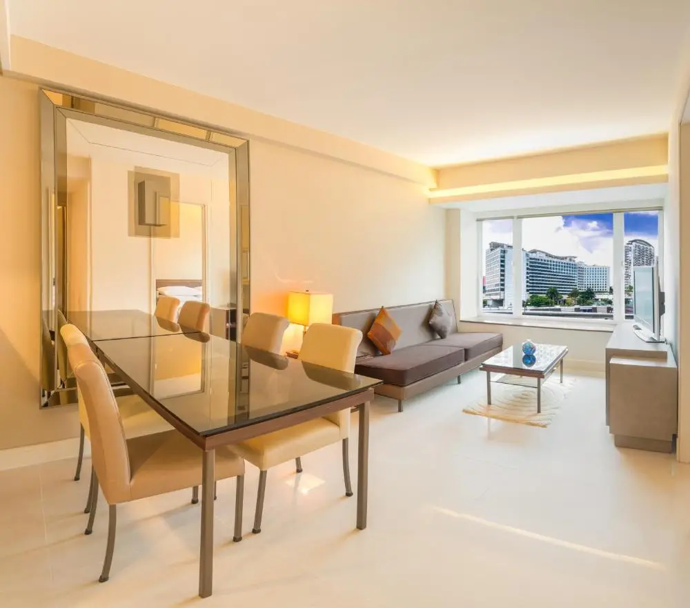 Kowloon Harbourfront Hotel 9